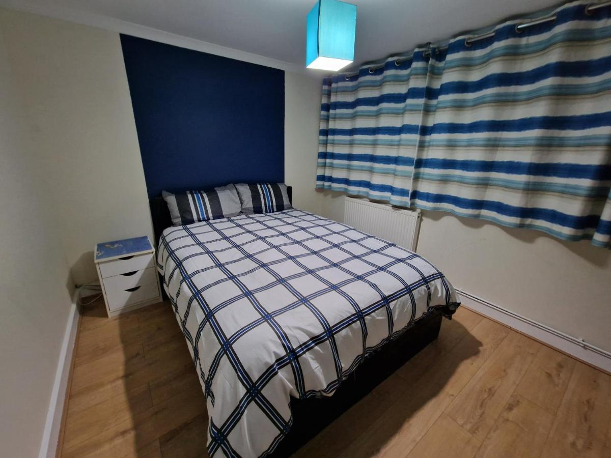 Snoozeden Chalvey, Sloughアパートメント エクステリア 写真